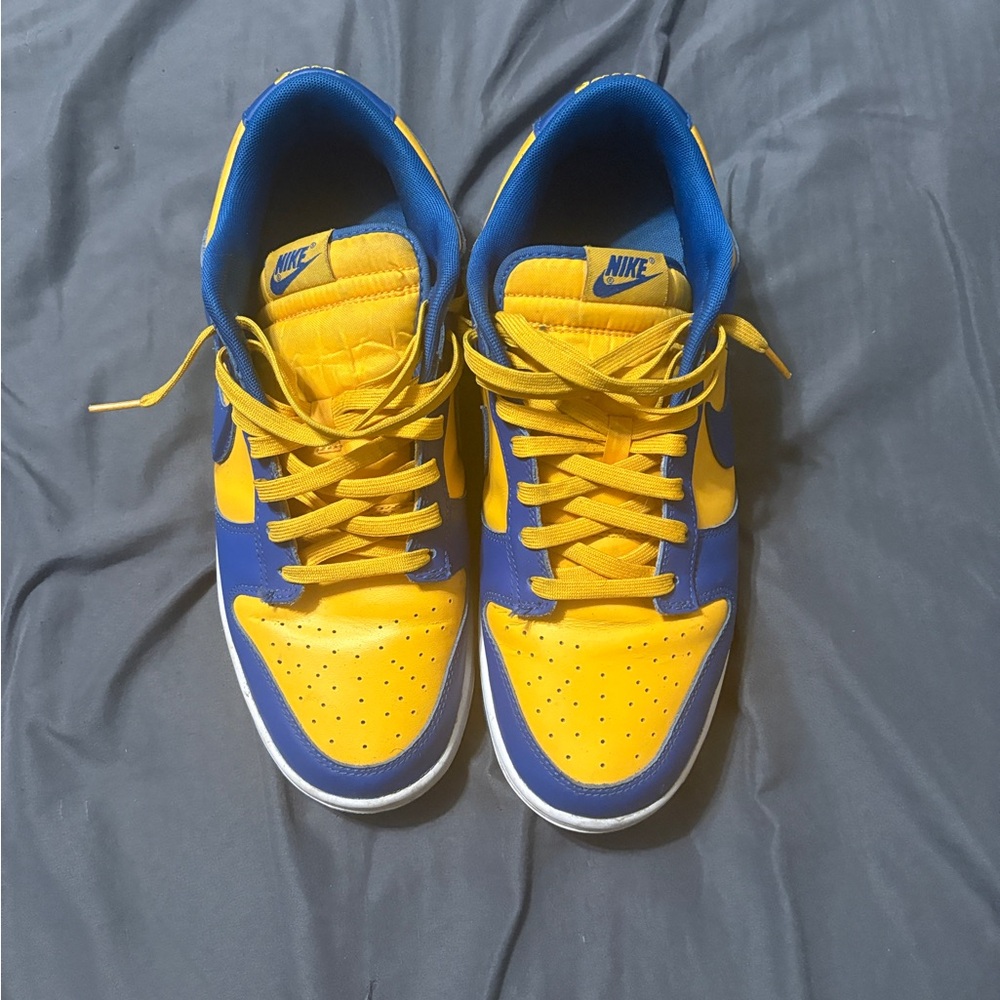 Nike dunk low ucla